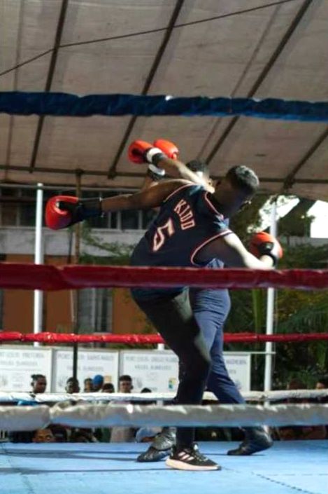 Budget sparring glove