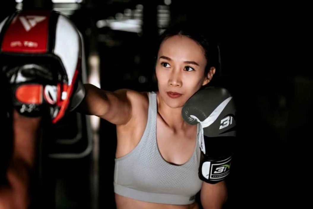 Freestanding heavy bag set